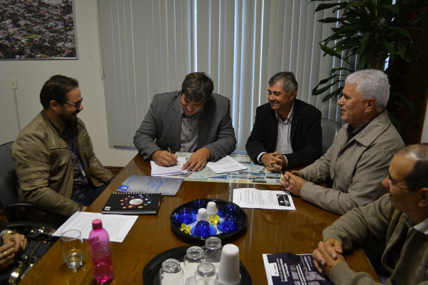 Assinatura do Termo de Cooperação entre Município de Ibirubá e Sebrae. Foto: Prefeitura Municipal de Ibirubá