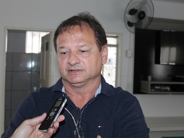 Secretário Ivan Favarato Filho, em entrevista. Foto: ASCOM