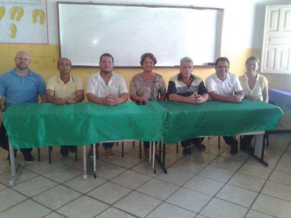 Prefeita Devanir Brillantino, secretarios e representantes locais . Foto: ASCOM 