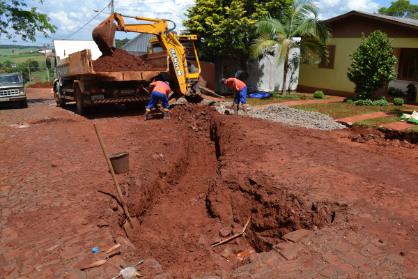 Obras na Rua . Foto: Prefeitura Municipal de Ibirubá