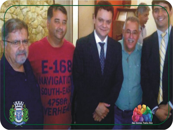 Tacilinho (Vice-prefeito de Itaú de Minas), Edson Rezende (Secretário de T.I. de Itaú de Minas), Odair Cunha (Deputado Federal PT/MG e Secretário de Governo), Ronilton Cintra (Prefeito de Itaú de Minas) e Cássio Soares (Deputado Estadual PSD/MG). Foto: ASCOM Pref. Itaú de Minas