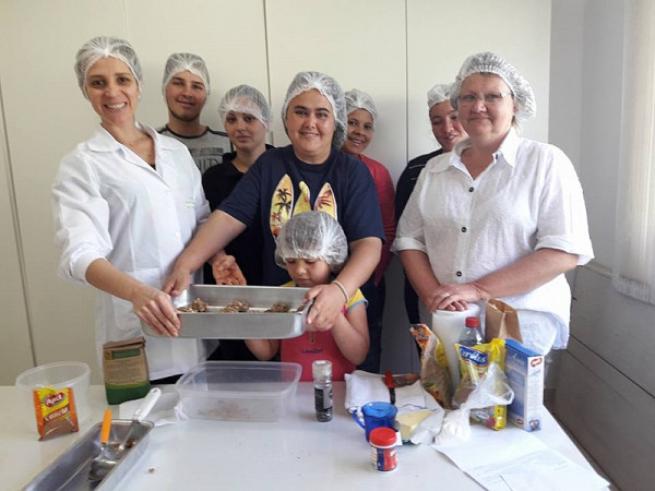 Oficina de Culinária Saudável é realizada no município. Foto: divugação