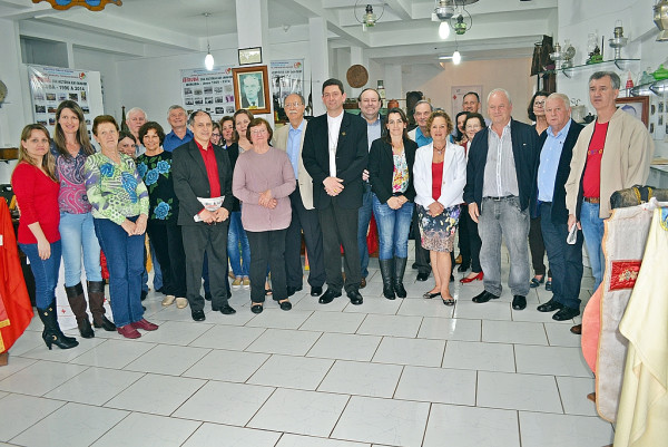 Bispo com o publico presente. Foto: Prefeitura Municipal de Ibirubá
