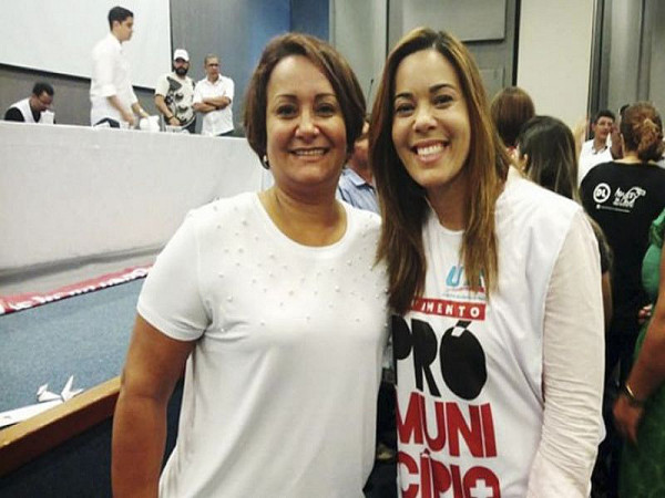 A prefeita Devanir Brillantino está participando em Salvador, do movimento “Pró Município”, uma grande marcha que saiu da UPB às 08:00 até a Assembleia Legislativa da Bahia.. Foto: ASCOM