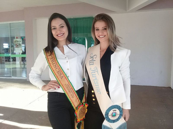 Bruna Guedes e Rafaela Silveira. Foto: Prefeitura Municipal de Ibirubá