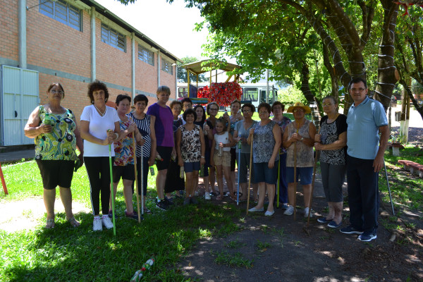 Oficina de atividade Física no bairro Planalto.. Foto: Prefeitura Municipal de Ibirubá