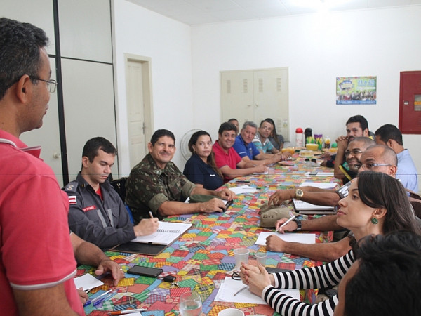 Reunião com forças de segurança. Foto: ASCOM