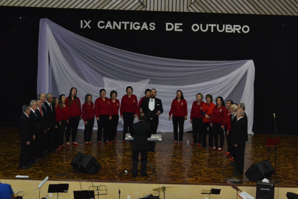9ª Cantigas de Outubro: uma noite de esplendor musical. Foto: Prefeitura Municipal de Ibirubá