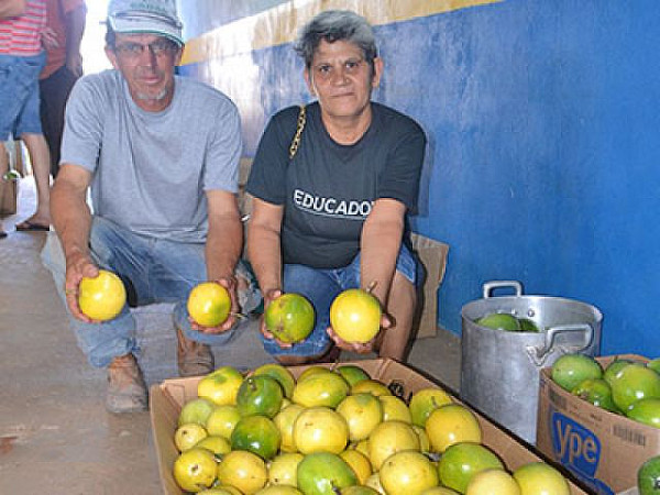 Produtores de maracujá do município de Corumbataí do Sul. Foto: Arquivo/município