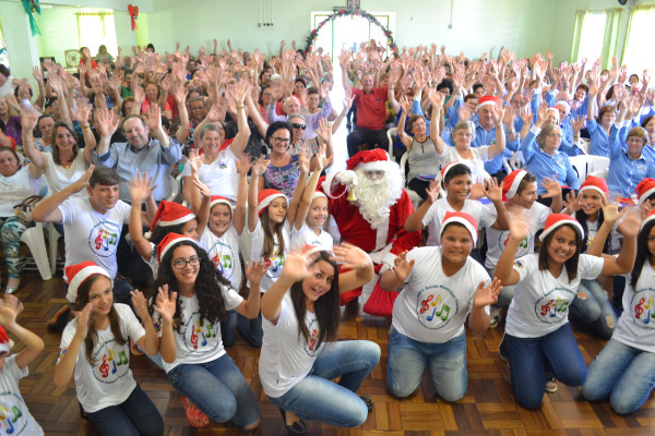 Encerramento do ano dos grupos de terceira idade. Foto: Prefeitura Municipal de Ibirubá